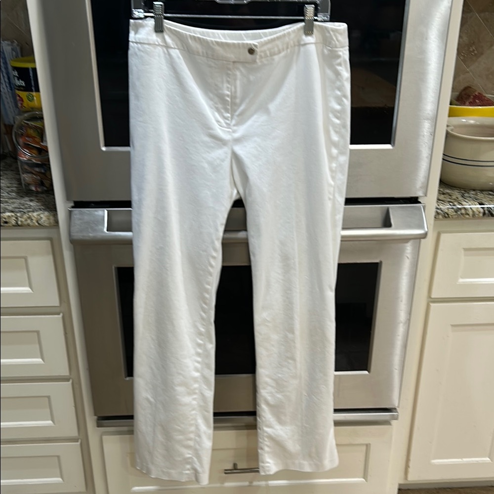 White Straight Leg pants with Clean Design